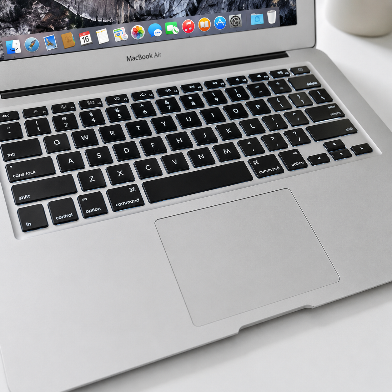 Notebook Apple Macbook Air Intel Core i7 8GB RAM 512GB SSD