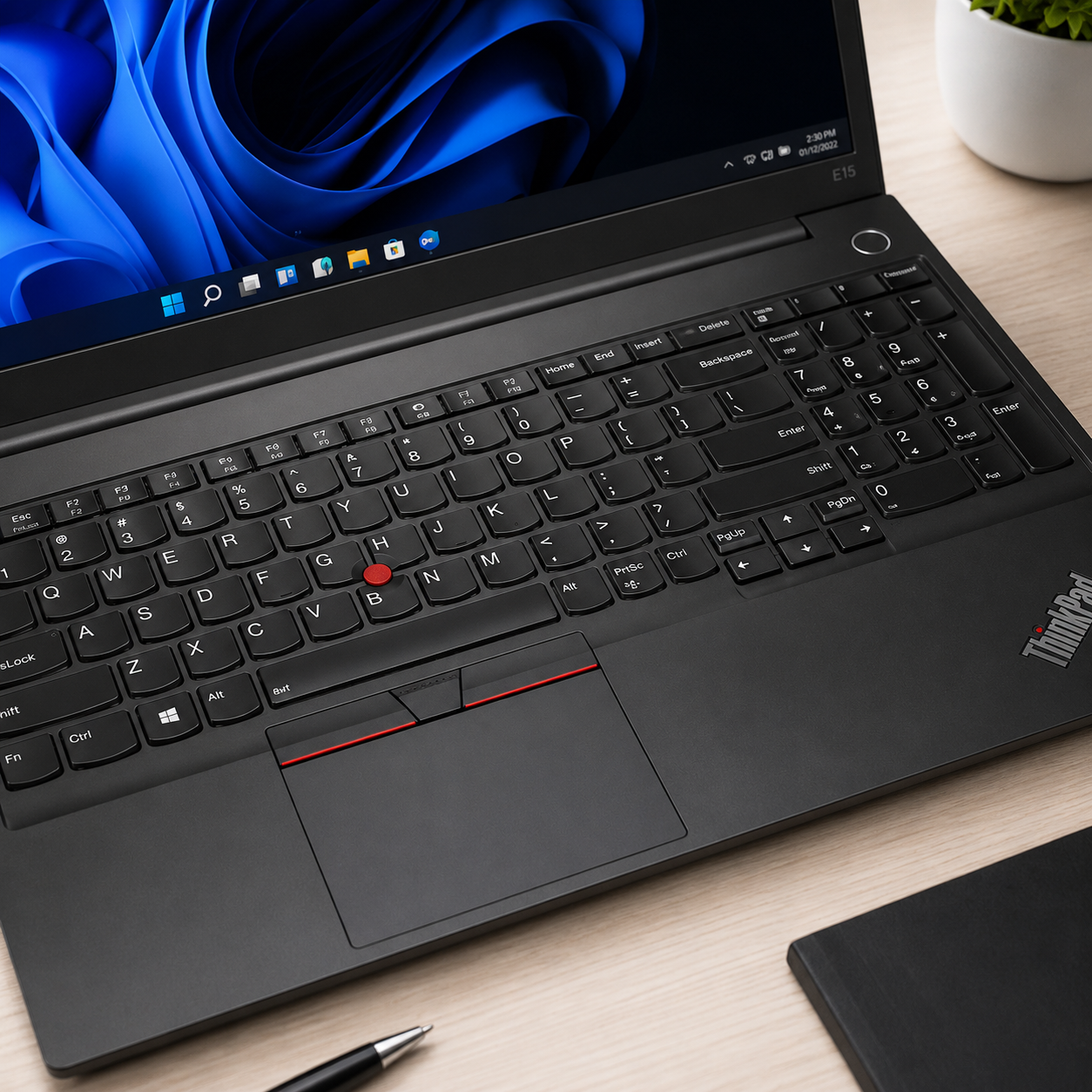 Notebook Lenovo Thinkpad E15 15,6" GEN 4 Ryzen 7 5825U 16GB RAM 1TB SSD
