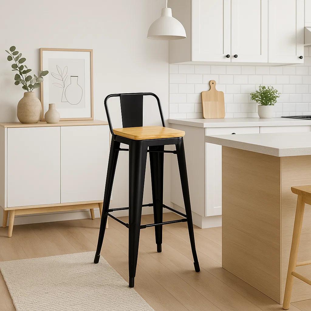 Taburete Tolix Negro Alto con Respaldo para bar o terraza - Asiento de madera Clara