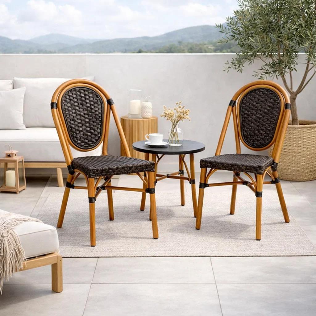 Silla de Exterior Estilo Francés con Marco Dorado y Ratán Oscuro